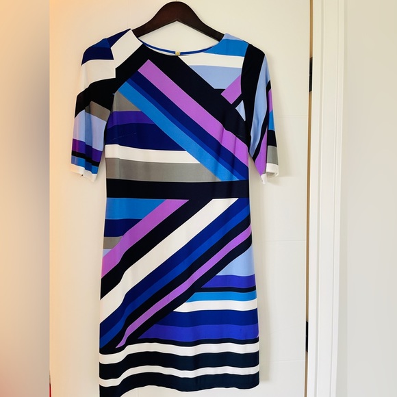 Eliza J short sleeve jersey dress, zip back. Super stretchy and comfortable! - Picture 1 of 3
